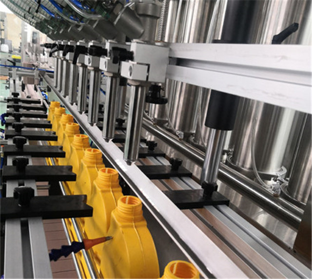 Detalii despre mașina de umplere cu piston